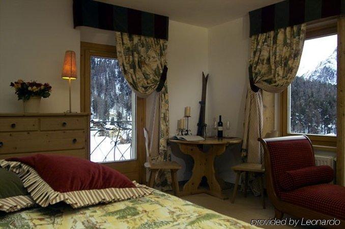 Hotel Bernina Pontresina Phòng bức ảnh