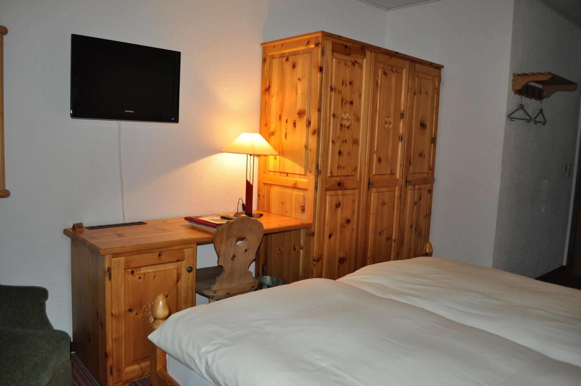 Hotel Bernina Pontresina Ngoại thất bức ảnh