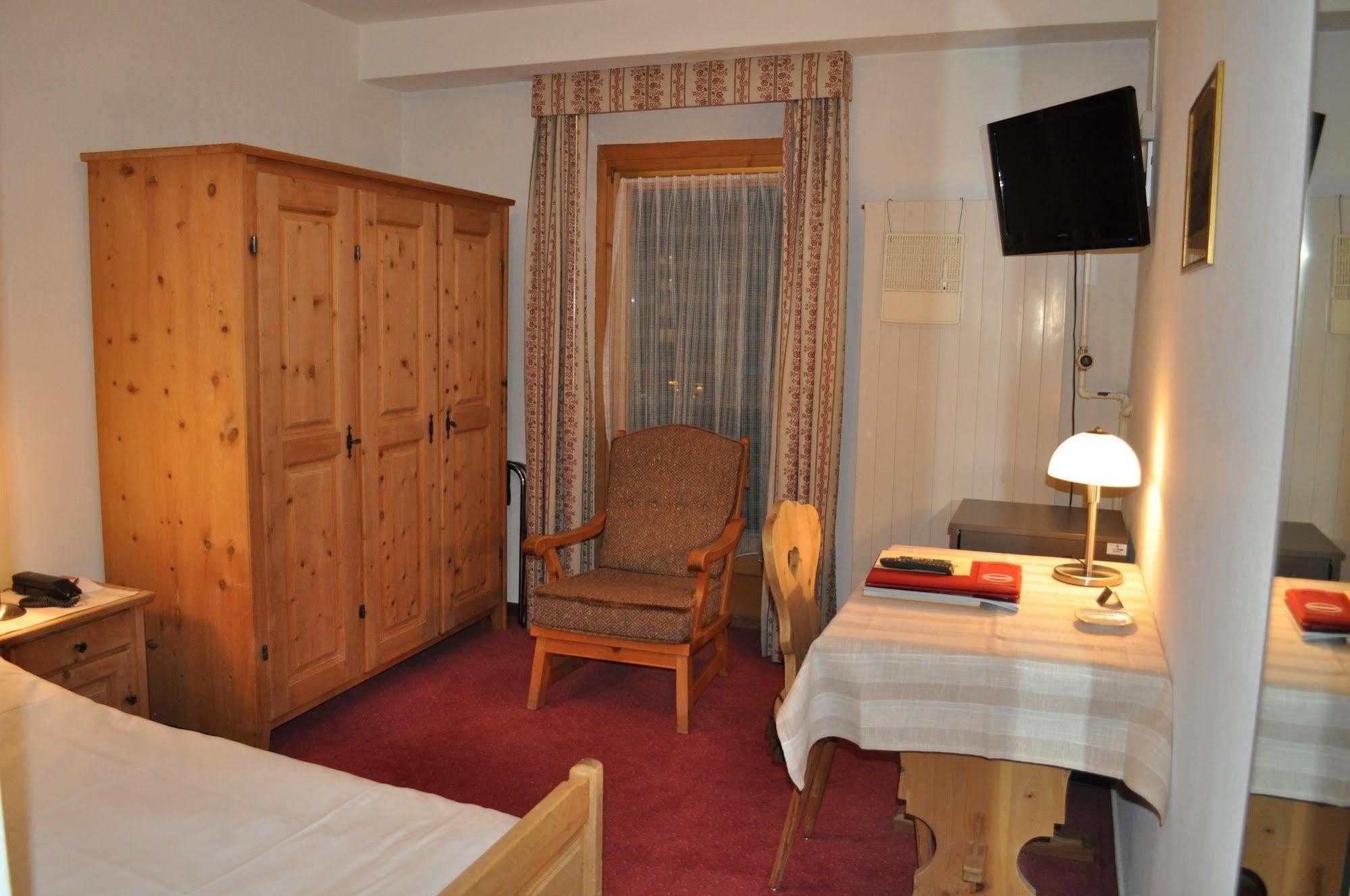 Hotel Bernina Pontresina Ngoại thất bức ảnh