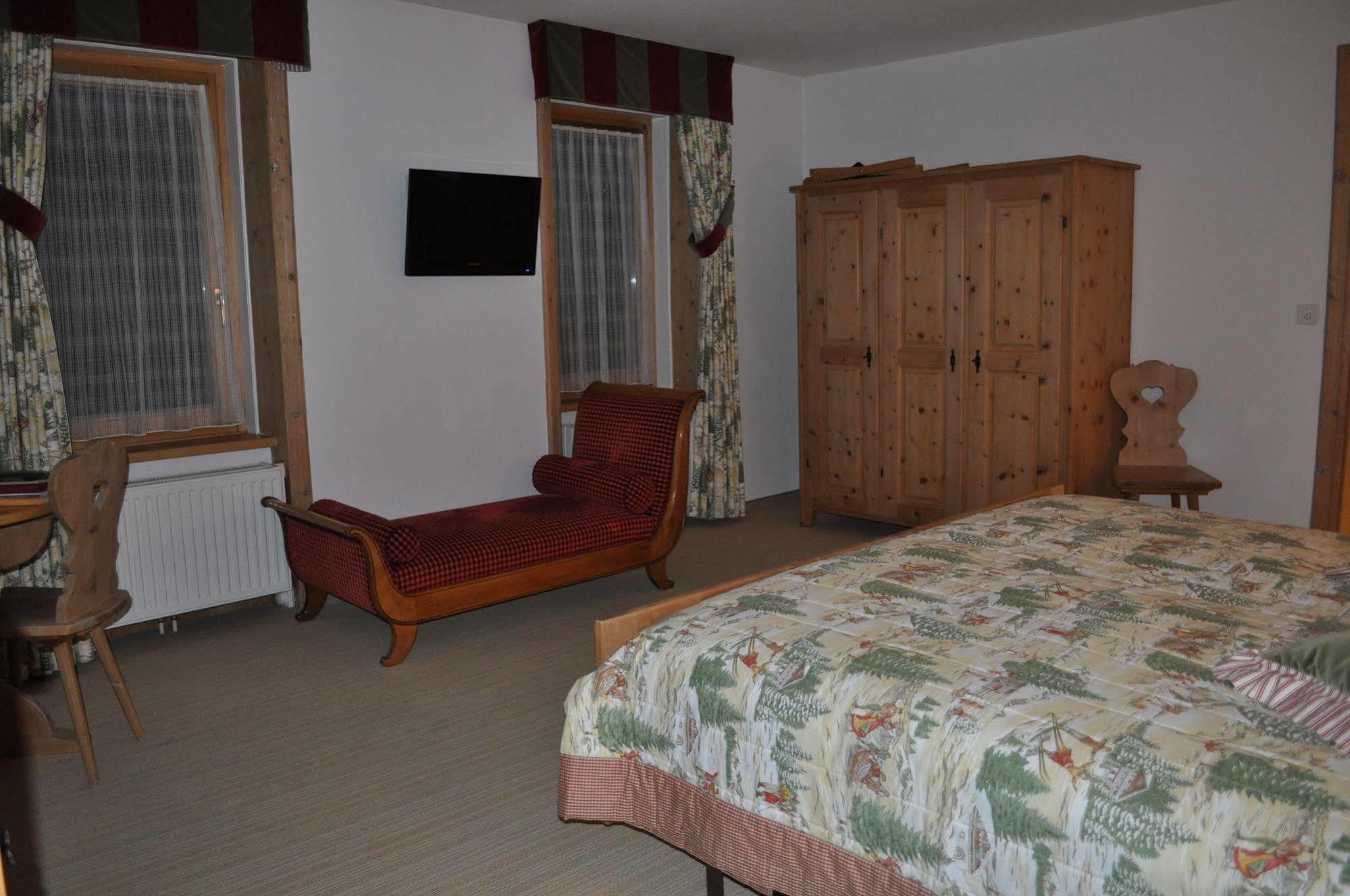 Hotel Bernina Pontresina Ngoại thất bức ảnh